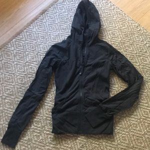 Great condition lululemon jacket size 6